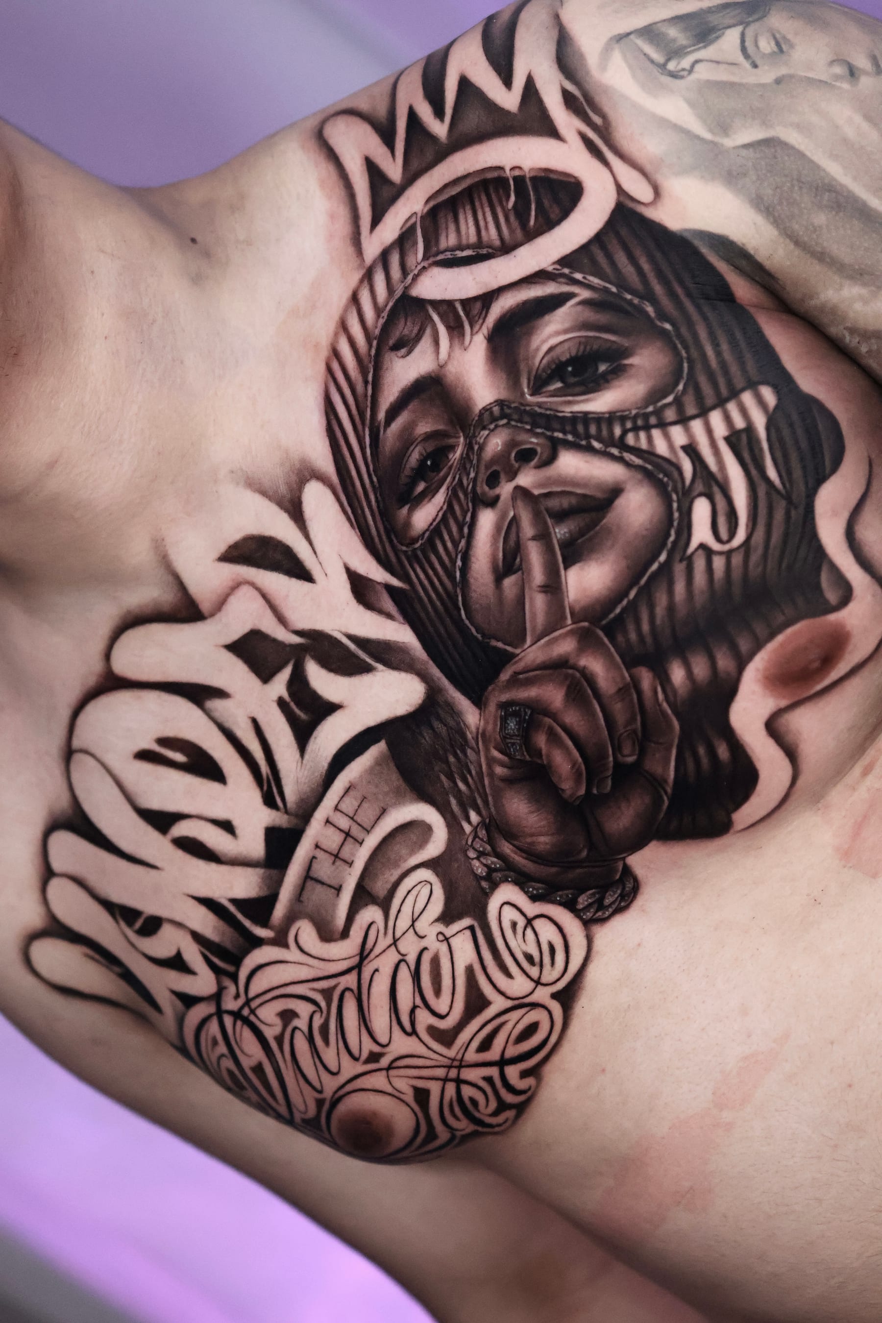 Lettrage — Andres Almanza — Loyalty Tattoo Montréal