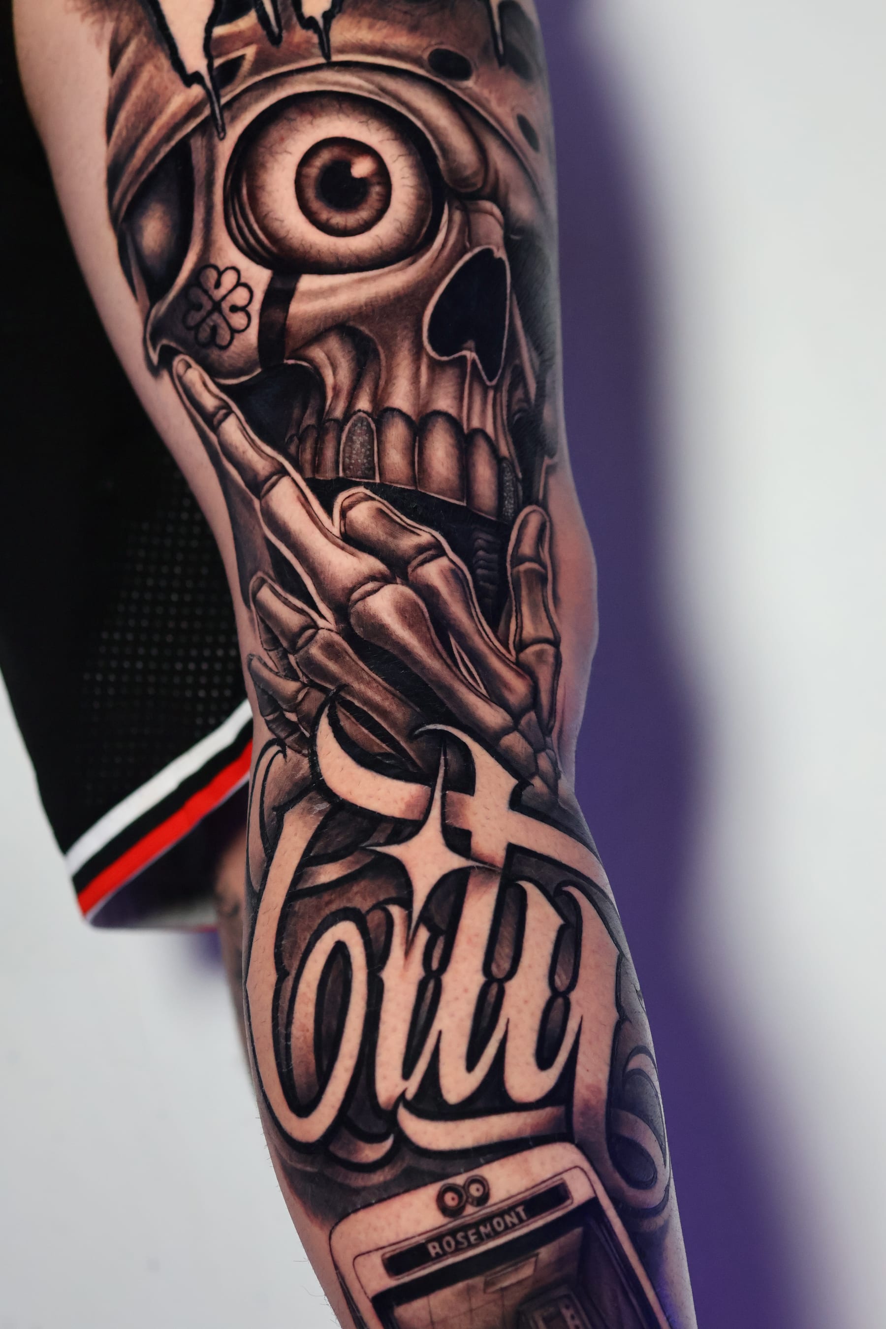 Lettrage — Andres Almanza — Loyalty Tattoo Montréal
