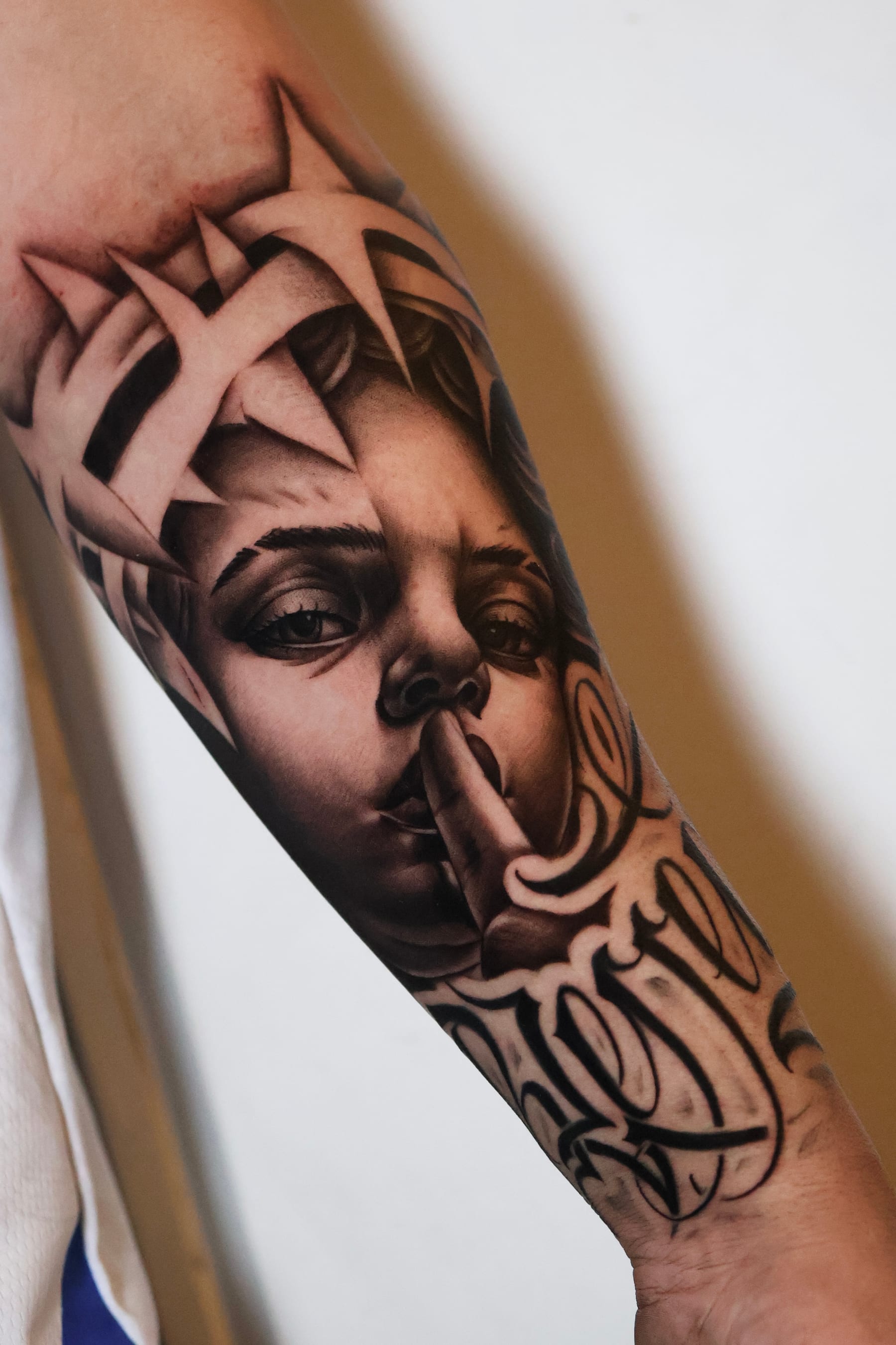 Lettrage — Andres Almanza — Loyalty Tattoo Montréal