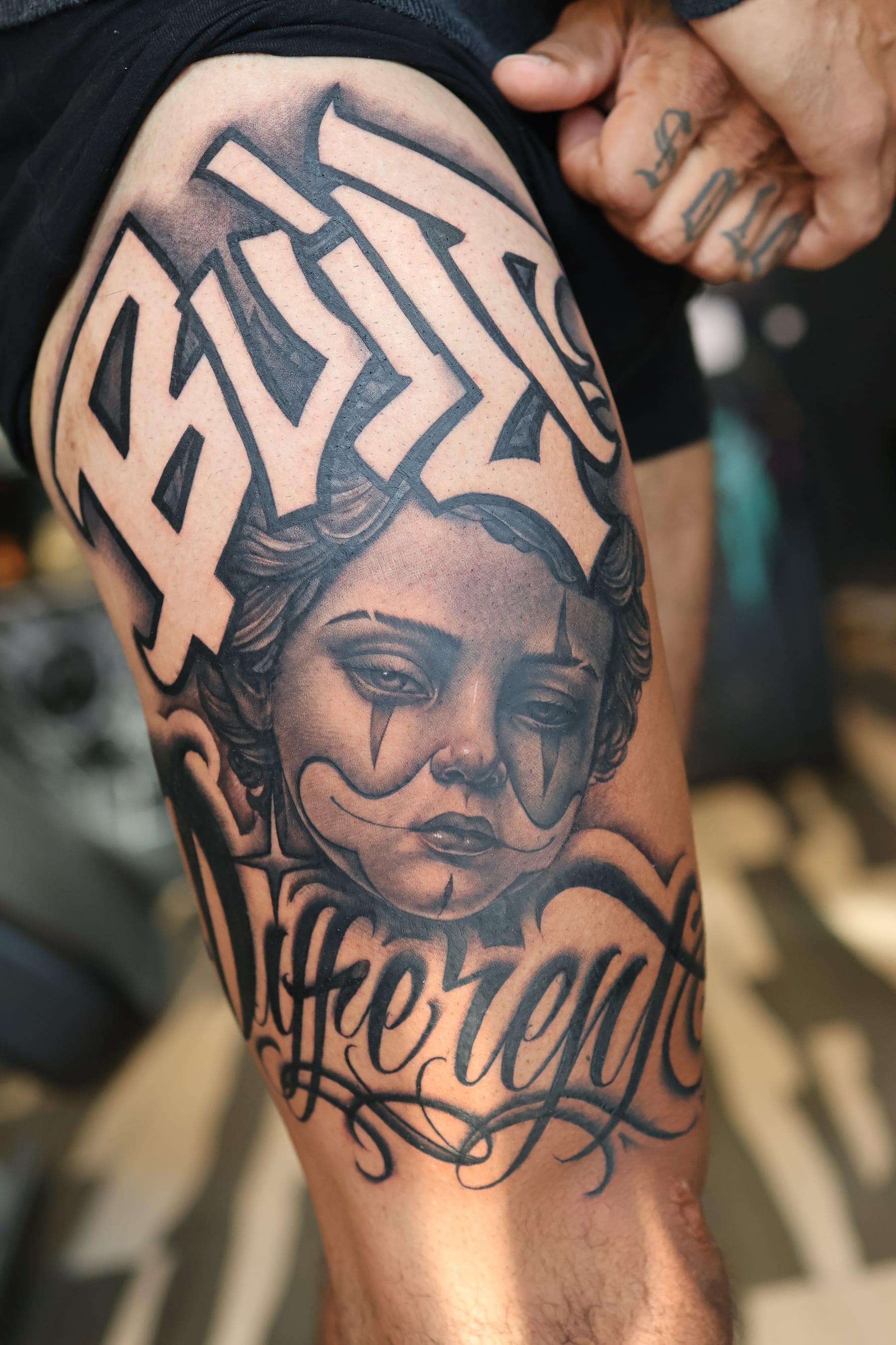 Lettrage — Andres Almanza — Loyalty Tattoo Montréal